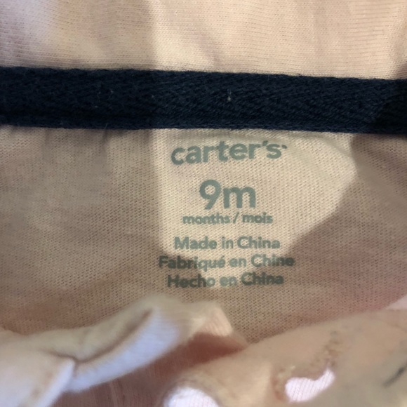 Carter’s 2 Piece Short Outfit - 9mo - Picture 3 of 3